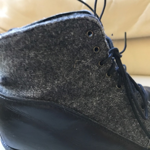 Sorel Leather wool black and grey boots 8-8.5 - Picture 8 of 9